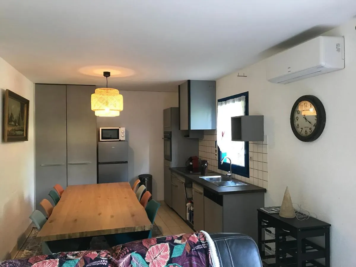 Gite Milin A Sizun Hebergement Confortable Pour 7 Pers 0*,  France